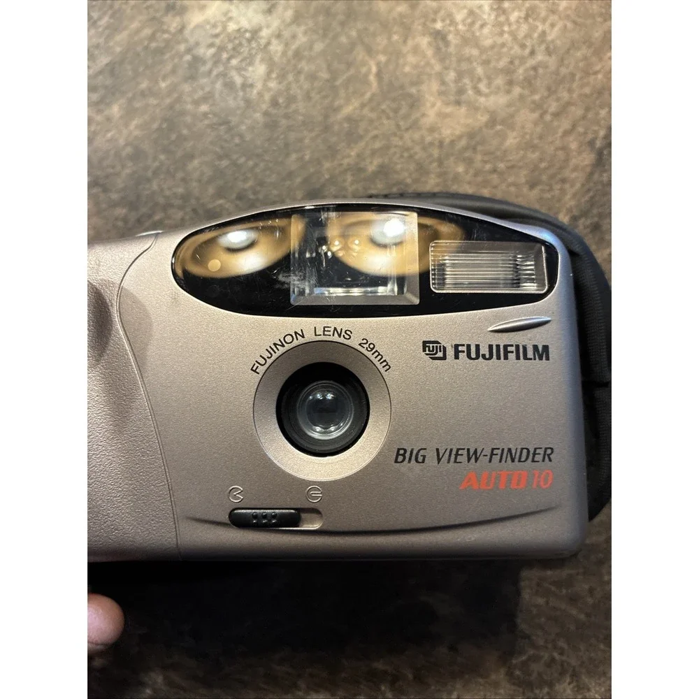 (E) FujiFilm Big View Finder Auto 10 35mm Film Point & Shoot Camera With Case